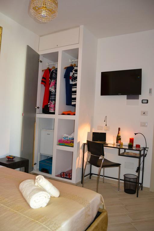 Sottosopra Bed & Breakfast Margherita Di Savoia Bagian luar foto